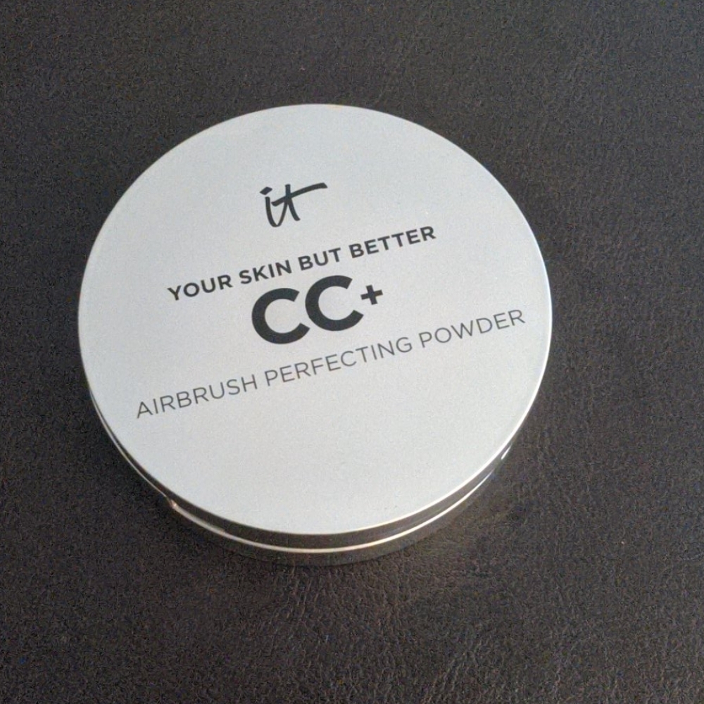 It cosmetics CC powder